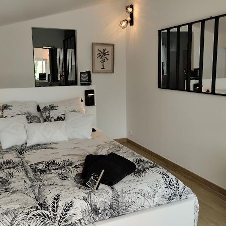 Bed and Breakfast L'Atelier Saint-Sulpice Entre Bordeaux Et St Emilion Esterno foto