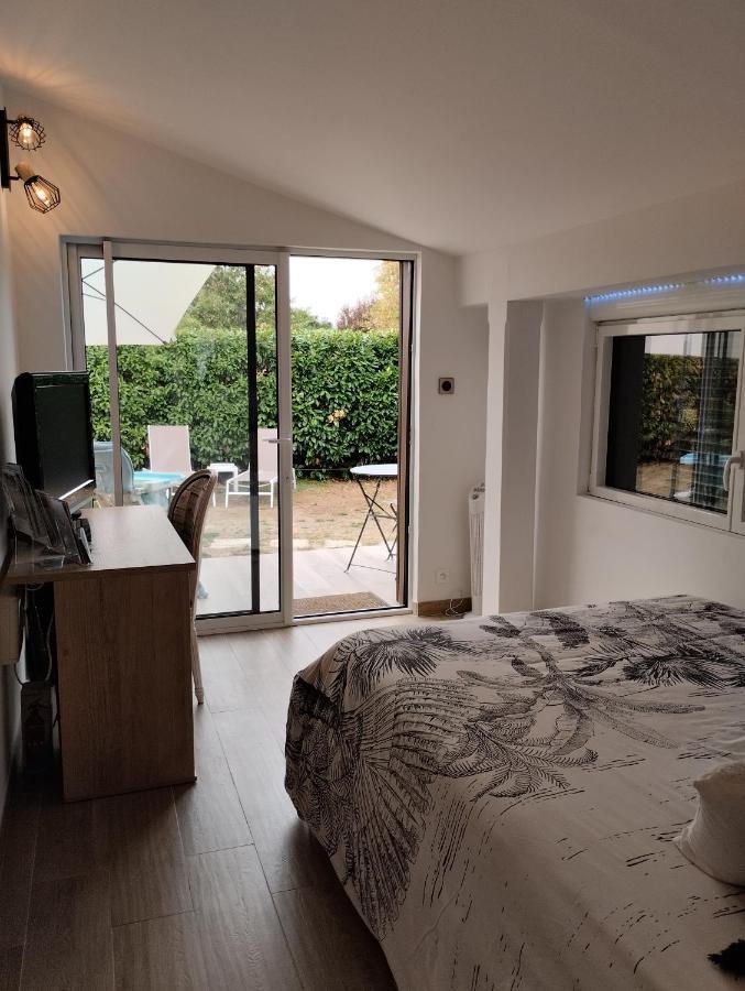 Bed and Breakfast L'Atelier Saint-Sulpice Entre Bordeaux Et St Emilion Esterno foto